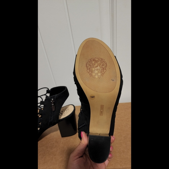 Vince Camuto Briaz black leather sandal Block heel scrappy stretch sandal 11 - Picture 5 of 8